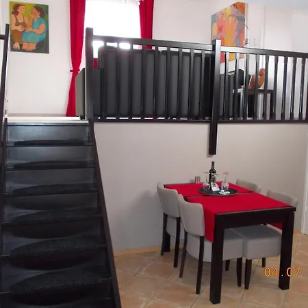 Apartment In De Achtste Hemel Schimmert