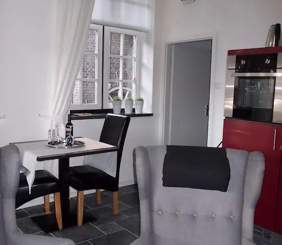 Daire In De Achtste Hemel Schimmert