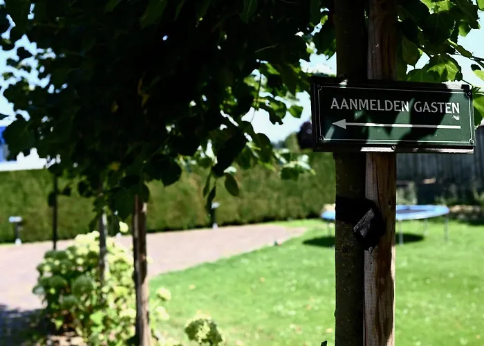 In De Achtste Hemel Apartament Schimmert